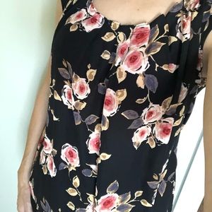 Short sleeve floral blouse